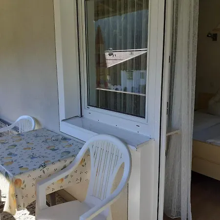 Tirolerhaus شقة والشسي