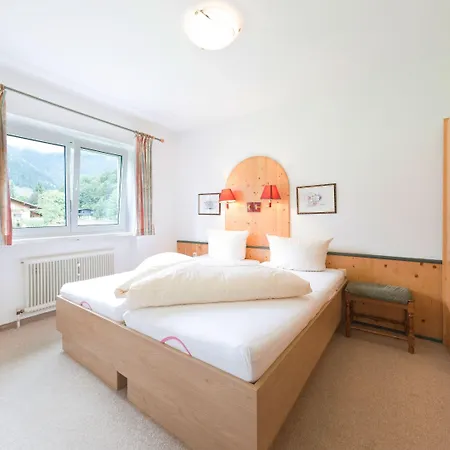 Tirolerhaus Apartman *